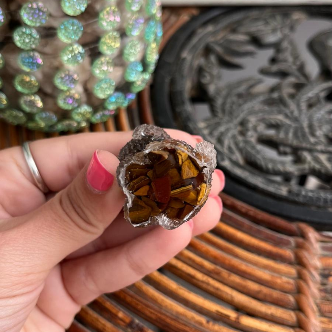 Perro Protección (Ojo Tigre)