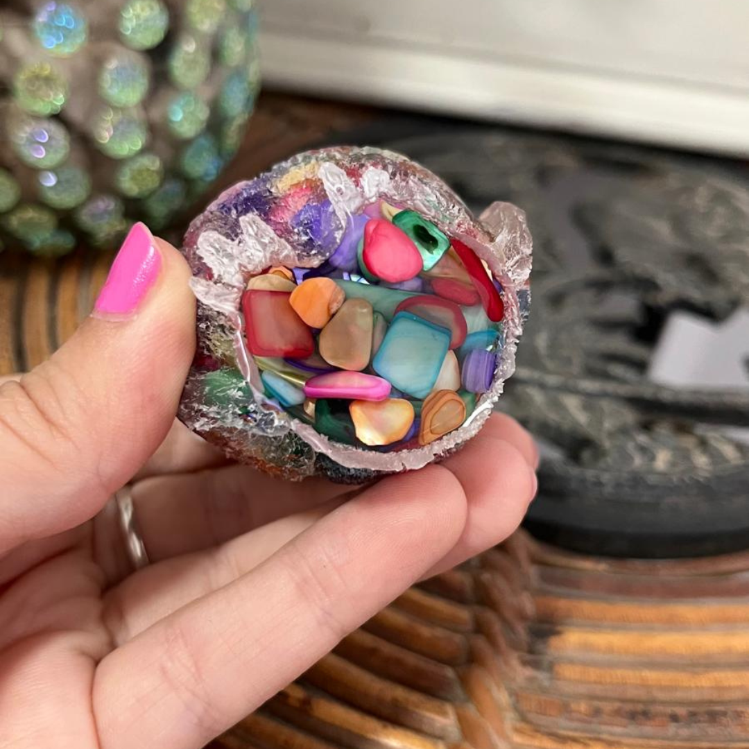 Búho Multicolor (Desperfecto en Pata y Pico)