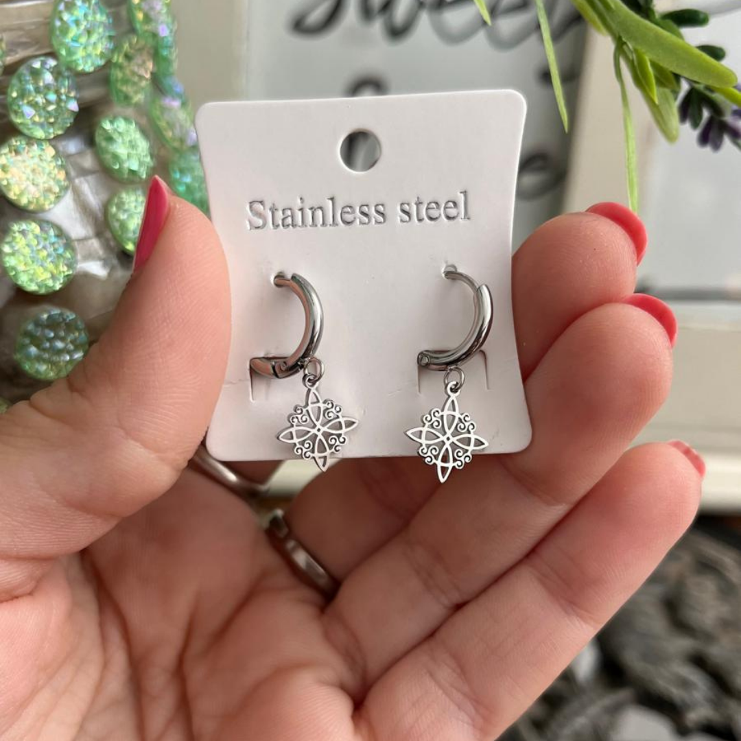 Pendientes Acero Nudo de Bruja