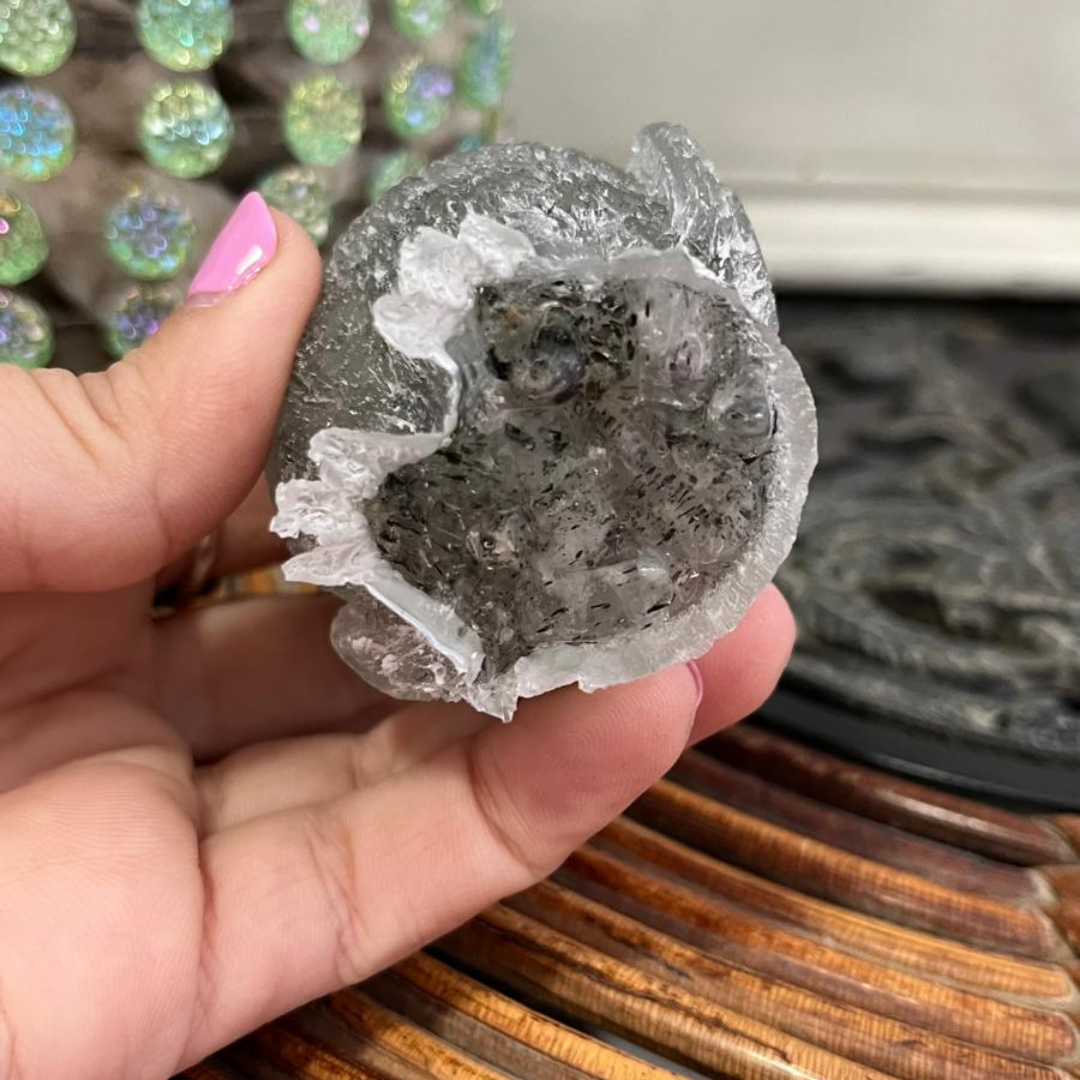 Búho Lunar (Cuarzo Negro Punteado)