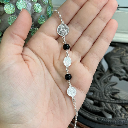 Pulsera Triple Protección San Judas Tadeo, San Benito y Virgen Milagrosa Plata con Ónix