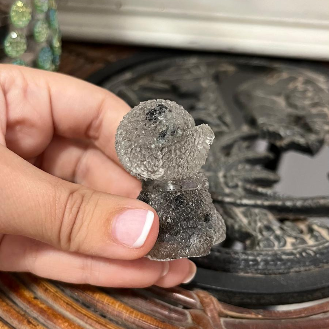 Perro Lunar (Cuarzo Negro Punteado)