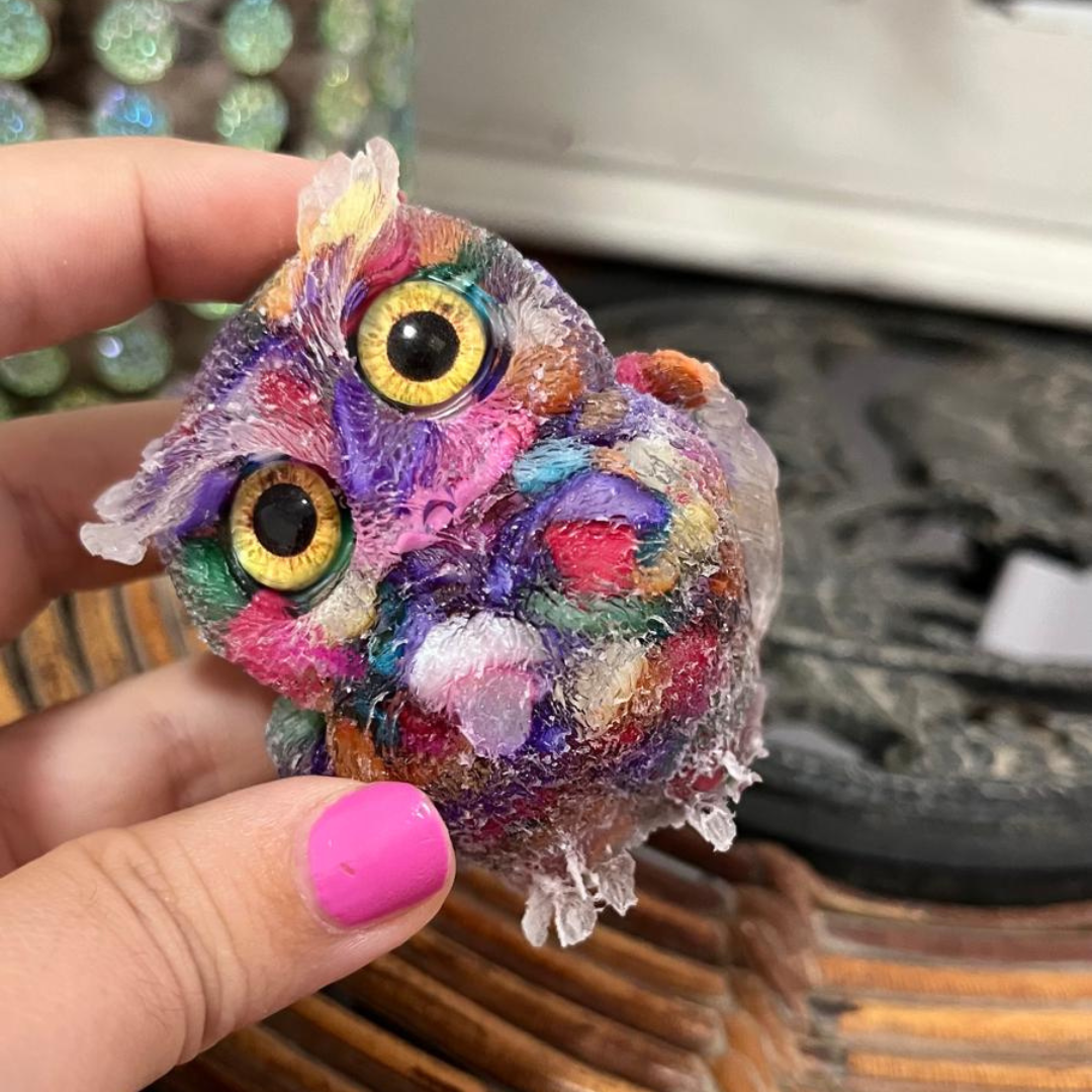 Búho Multicolor (Desperfecto en Pata y Pico)