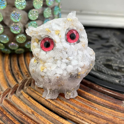 Búho Luz Dorada (Howlita Blanca y Oro)