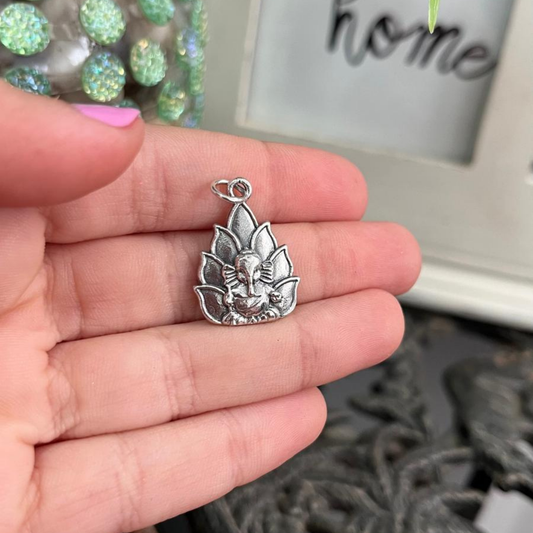 Colgante Ganesha Flor de Loto Plata