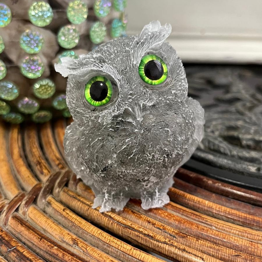 Búho Lunar (Cuarzo Negro Punteado)