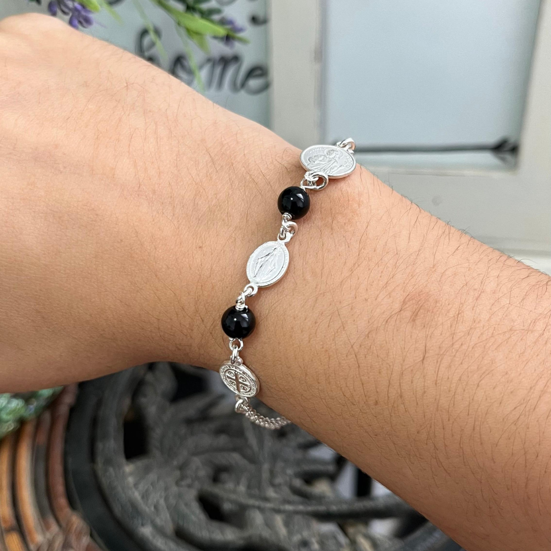Pulsera Triple Protección San Judas Tadeo, San Benito y Virgen Milagrosa Plata con Ónix